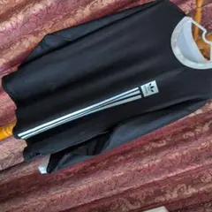 adidas メッシュ ブラック カットソー 珍しい　リバーシブル！