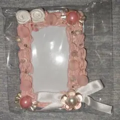 ピンクの装飾カードケース