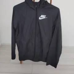 Nike kidsフード付きウィンドブレーカー