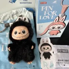 THE MONSTERS ラブブ　イニシャル　R