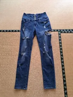 「Avail」ハイウエスト ダメージ スキニーパンツ