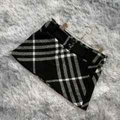 【デュラス】（M）チェック柄 ウール混 ミニスカート モノトーン 台形型 可愛い