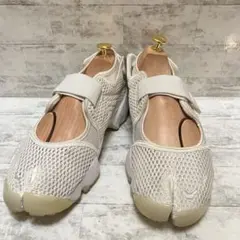 【良品】ナイキ エアリフト 848386-100 ホワイト 25cm