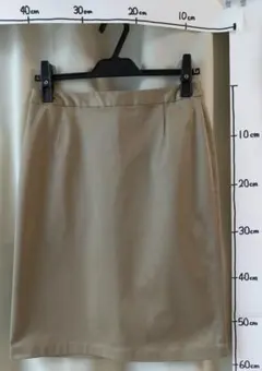 ユニクロ　タイトスカート　６３ｃｍ　レディースのサムネイル