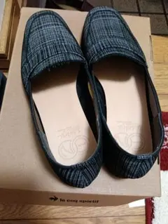 あしながおじさん　ブラック・ストライプ フラットシューズ