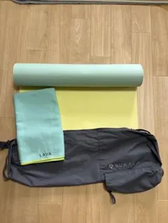【新品・未使用】SUKALA ヨガマット 収納バッグ ボトル3点セット SUKALA ヨガマット 6㎜ ヨガマットケース SIGGボトル 3点セット - メルカリ