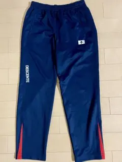 デサント　ジャージ　パンツ　Lサイズ（SDT822）　タグ記名あり、膝に穴あり