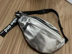 完売品 niko and... ニコアンド シルバー ショルダー ボディバッグ