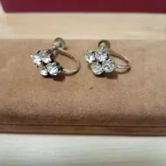 ヴィンテージ風クリスタルイヤリング