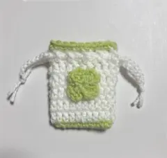 【お値下げ】AirPodsケース❃ハンドメイド かぎ針 編み物❃クローバー 巾着