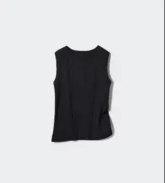 UNIQLO プリーツノースリーブTシャツ