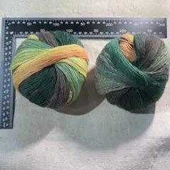 ロ*コ様 ウール75% 混紡毛糸 1玉500m2玉 セット　編み物 かぎ針