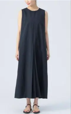 極美品】yori ヨリ バックフレアワンピース ブラック スタンドカラー 