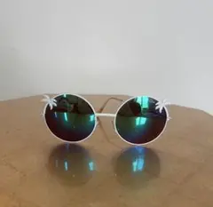 QUAY Eyeware Australia ミラーサングラスのサムネイル