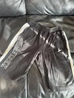 AVIREX 黒 ハーフパンツ 110cm