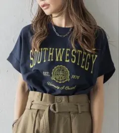 【新品】N)BONJOUR SAGAN カレッジ刺繍ピグメントスウェットTシャツ