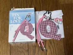 POP MART Pin for Love Q キーホルダー新品未使用直営店購入
