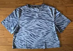 PUMA アニマル柄 クロップドTシャツ 吸水速乾