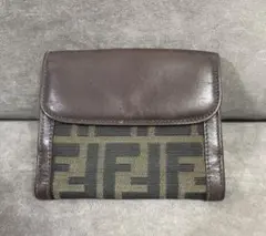 FENDI ズッカ柄 三つ折り財布 ブラウン - メルカリ