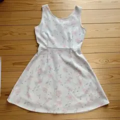 CECIL McBEE  セシルマクビー　花柄ワンピース