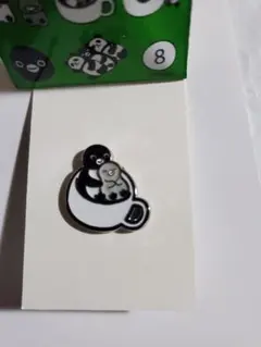 suicaペンギン ピンバッチ 3個セット - メルカリ