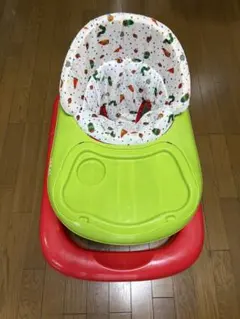 はらぺこあおむし　歩行器