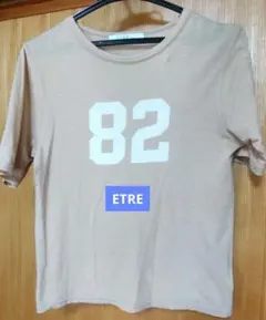 ETRÉ　カーキ色♡ 　プリントTシャツ＊＊のサムネイル