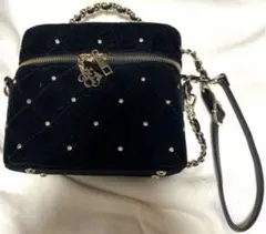 ナイスクラップ ブラック チャーム付きキルティングバニティバッグ