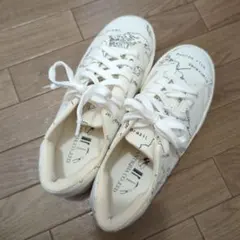 地図柄ホワイトスニーカー