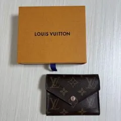 ルイヴィトン 財布 モノグラム フューシャ ポルトフォイユヴィクトリーヌ