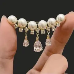 Item thumbnail for item ce90561f-8884-4e2a-a5f3-16067611b2d2