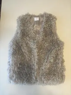 グレー ファー ベスト　新品未使用 cawaii ベスト ジレ 初心者さん用 派手にならない すっきり見え