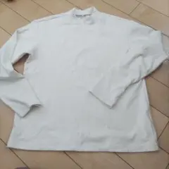 UNIQLO 長袖カットソー ホワイト　160 フリース