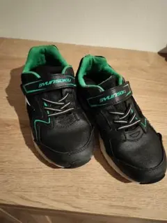 SYUNSOKU ブラック/グリーン スニーカー