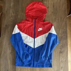 NIKEキッズウィンドブレーカー　マルチカラー