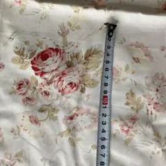 バラ柄の生地　105×250