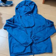 140 ユニクロ　ウインドブレーカー青色ジャケット