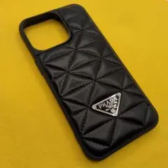 PRADA ブラック キルティング レザー ケースiPhone15