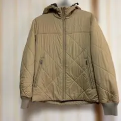 ベージュ ブラウン　リバーシブルキルティングジャケット フード付き