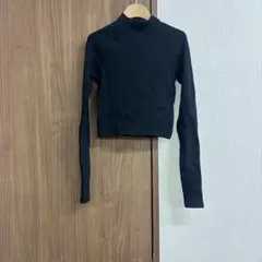 ZARA ブラック ハイネック クロップドセーター L
