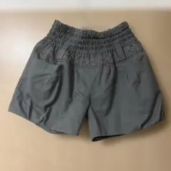 グレー レース付きショートパンツ　かぼちゃパンツ？のサムネイル