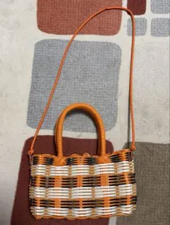 新品未使用　カゴバッグのサムネイル
