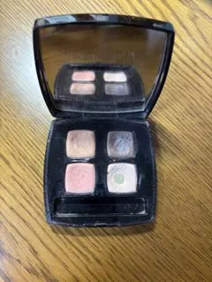 CHANEL LUMIÈRES FACETTÉS アイシャドウパレット