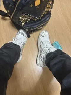 Christian Louboutin スタッズ ハイカット origami着用のサムネイル