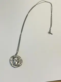 モチーフコインネックレス　シルバー　サージカルステンレス