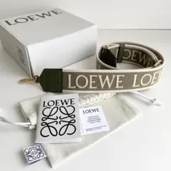 新品未使用LOEWE ロエベ アローショートストラップ サンド48cm 箱リボン 新品未使用LOEWE ロエベ アローショートストラップ サンド48cm 箱