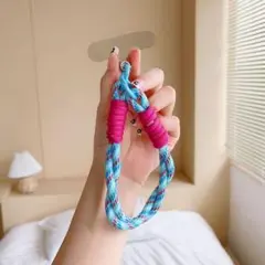 スマホハンドストラップ①ピンク×ブルーアクセサリーポップカラフル目印手首韓国携帯