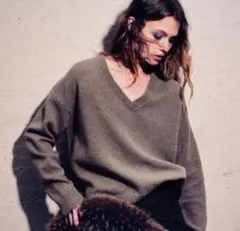 【高級素材】ZARA シルクカシミヤ Vネックニット 濃ベージュ ザラ