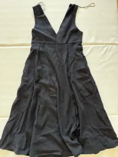 ユニクロ　ブラッシュドジャージージャンパースカート　ブラック