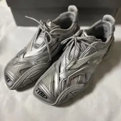 BALENCIAGA TYREX スニーカー 43 28.5 シルバーのサムネイル